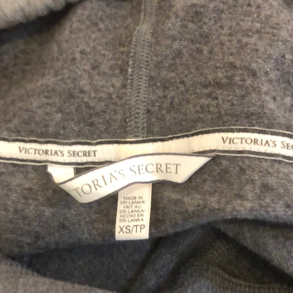 Victoria Secret sweater - Picture 7 of 7